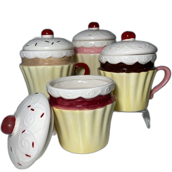NEW Pfaltzgraff Set of 4 Red Velvet Cupcake Mugs/Lids TrinketBox 5 1/2" #5078302 - Picture 2 of 6